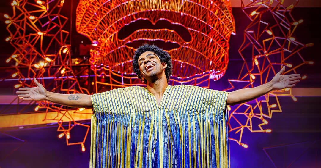 Gilberto Gil em cartaz, no Teatro Santander