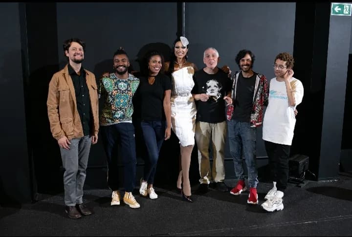 Cia Os ZZZLOTS estreia: SAPATHOS na SP Escola de Teatro De 6 até 23 de março