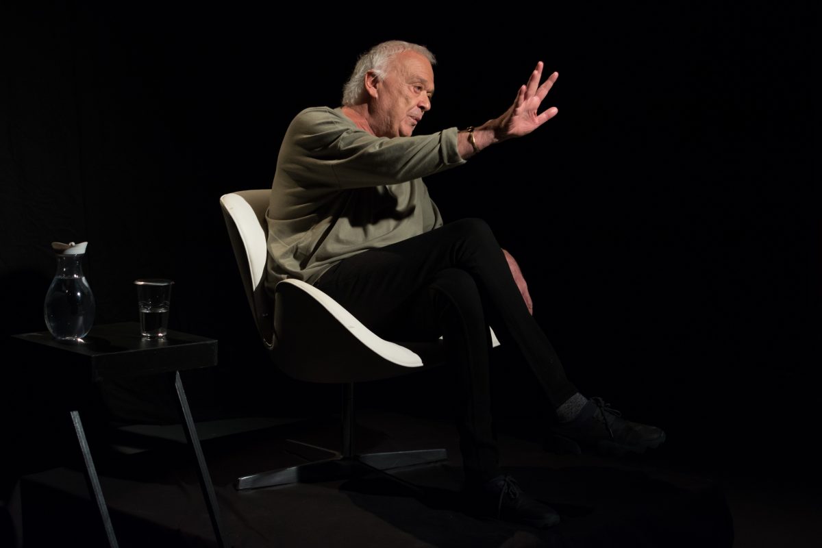 RUBENS VELLOSO E ALVISE CAMOZZI ENROLAM UM BECKETT NO CENTRO DA TERRA