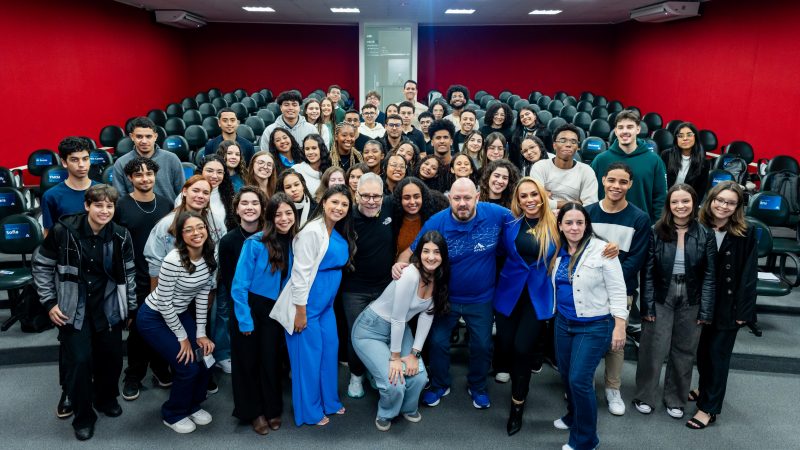 Com foco na formação e impacto social, farmacêutica brasileira amplia programa de jovem aprendiz