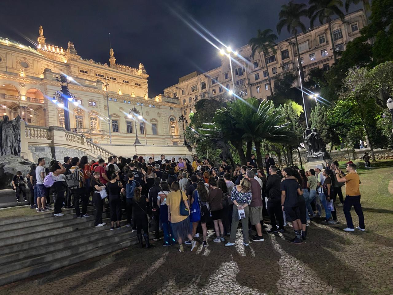 Centro de São Paulo recebe Caminhada assombrada no dia do Halloween
